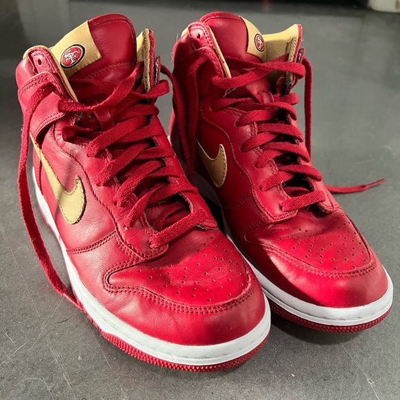 RARE NFL San Francisco 49ers Nike Air Force Ones High Tops Size 9 - Picture 1 of 5